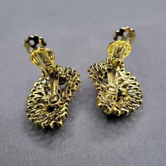 Womens Curved Clip On Earrings Light Brown White Rhinestones Gold Filigree 1" L - Picture 7 of 8